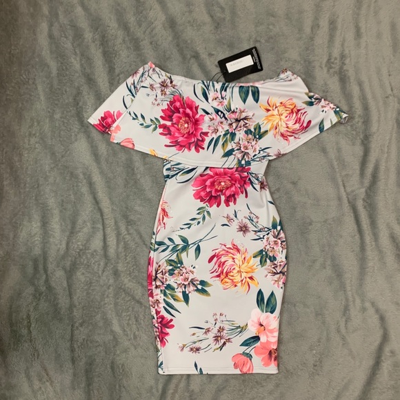 PrettyLittleThing Dresses & Skirts - Prettylittlething dress
